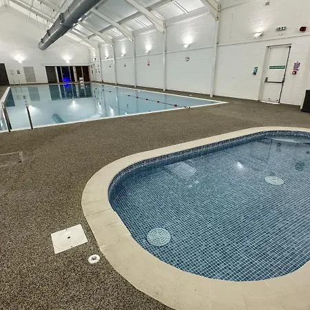 Wren - Part Of The The Bay Filey Village With Pool, Gym And Direct Access, Pub, Restaurant, Tennis And Meadows Walks Reighton