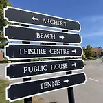 Wren - Part Of The The Bay Filey Village With Pool, Gym And Direct Access, Pub, Restaurant, Tennis And Meadows Walks 度假居 Reighton
