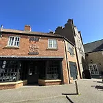 Wren - Part Of The The Bay Filey Village With Pool, Gym And Direct Access, Pub, Restaurant, Tennis And Meadows Walks *