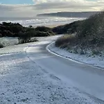 Wren - Part Of The The Bay Filey Village With Pool, Gym And Direct Access, Pub, Restaurant, Tennis And Meadows Walks Reighton