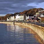 Wren - Part Of The The Bay Filey Village With Pool, Gym And Direct Access, Pub, Restaurant, Tennis And Meadows Walks Reighton