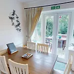 Wren - Part Of The The Bay Filey Village With Pool, Gym And Direct Access, Pub, Restaurant, Tennis And Meadows Walks